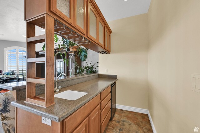 337 S 300 E, Willard, UT 84340 - bar area with a sink, baseboards, and dishwasher