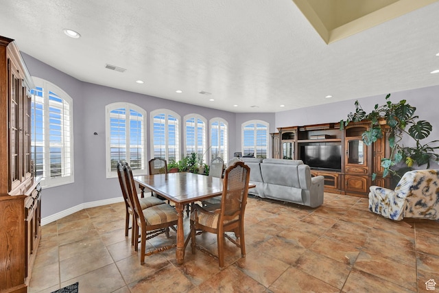 337 S 300 E, Willard, UT 84340 - dining space with baseboards and recessed lighting