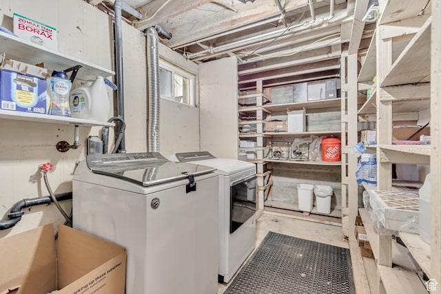 172 E 400 N, Tooele, UT 84074 - laundry room featuring washer and dryer