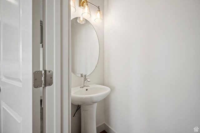 621 S 85 E Unit 24, Smithfield, UT 84335 - bathroom with baseboards