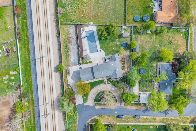 aerial view of property and surrounding area