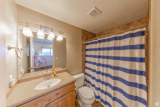 1501 W 2060 S, Woods Cross, UT 84087 - full bathroom featuring a textured ceiling, toilet, vanity, and a shower with shower curtain