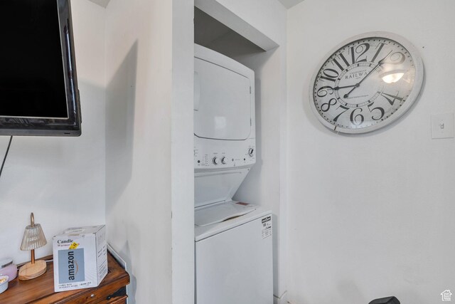 358 W 400 S, Provo, UT 84601 - washroom with stacked washer / dryer