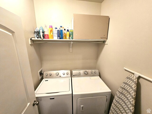 1771 E Skyline Dr Unit I4, Eagle Mountain, UT 84005 - laundry area featuring washing machine and clothes dryer