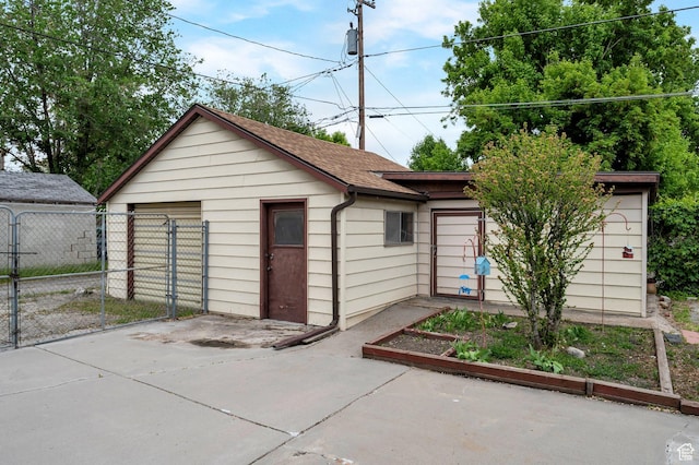 825 W Arapahoe Ave S, Salt Lake City, UT 84104 - view of outbuilding with fence