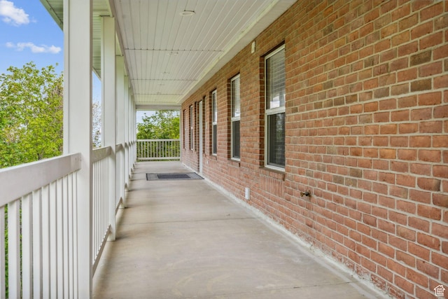 2863 S Cove Ln, Bountiful, UT 84010 - view of patio / terrace featuring covered porch