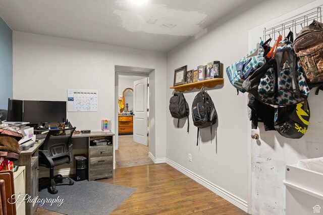 382 W 200 N, St George, UT 84770 - office area with wood finished floors and baseboards