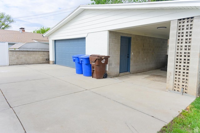 view of detached garage