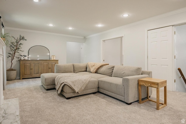 living room featuring light carpet, crown molding, and recessed lighting