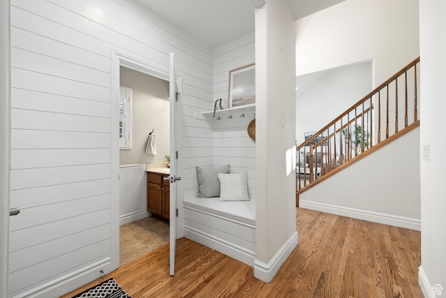 512 Glendon Way, Pleasant Grove, UT 84062 - mudroom with light wood-style floors and baseboards