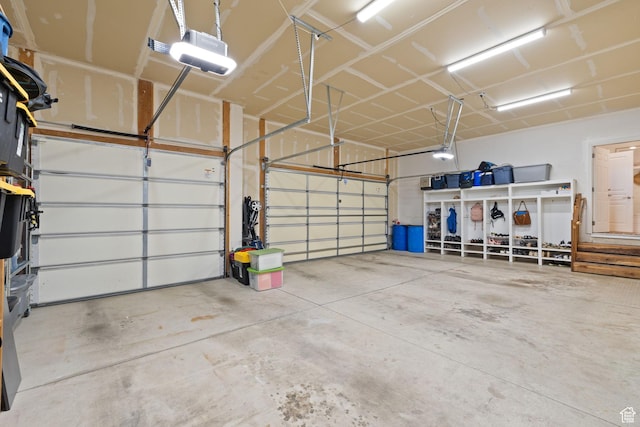 512 Glendon Way, Pleasant Grove, UT 84062 - garage featuring a garage door opener