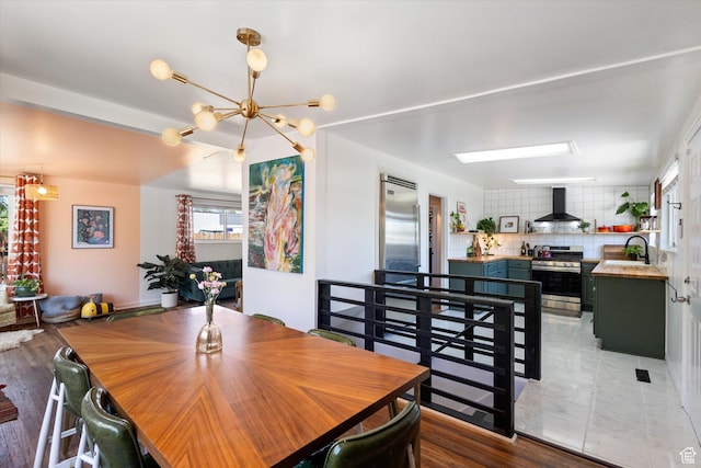 944 N 1400 W, Salt Lake City, UT 84116 - dining area with a chandelier