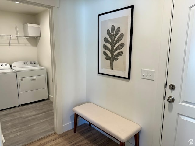 167 E Craner Peak Dr, Eagle Mountain, UT 84005 - laundry room with independent washer and dryer, light wood-type flooring, and baseboards