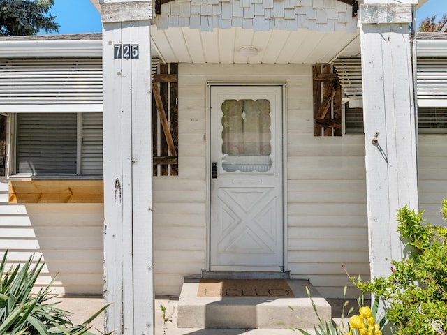 view of property entrance