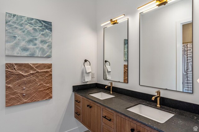 833 W Savoy Ln, St George, UT 84790 - full bathroom featuring double vanity