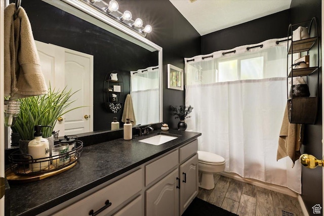 1243 E 1450 N, Lehi, UT 84043 - bathroom with wood finished floors, toilet, vanity, and curtained shower