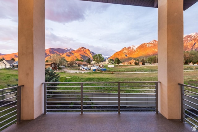 9969 S Altamont Dr E, Sandy, UT 84092 - balcony featuring a mountain view