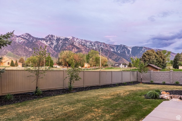 9969 S Altamont Dr E, Sandy, UT 84092 - view of yard featuring a mountain view