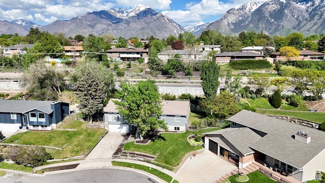 9977 S Lannae Dr E, Sandy, UT 84094 - aerial perspective of suburban area with mountains