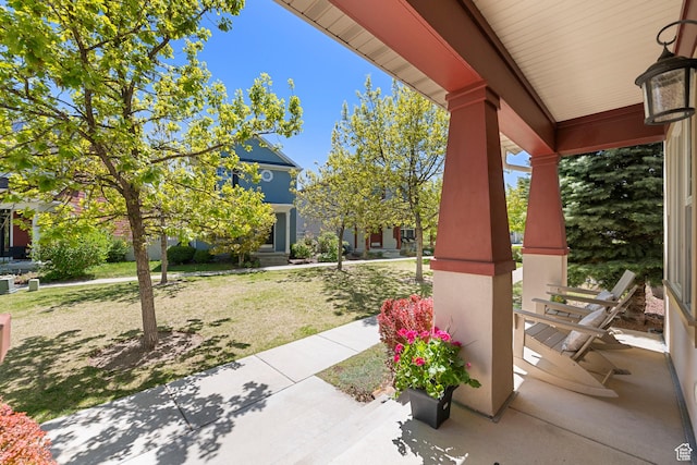 view of patio / terrace with covered porch