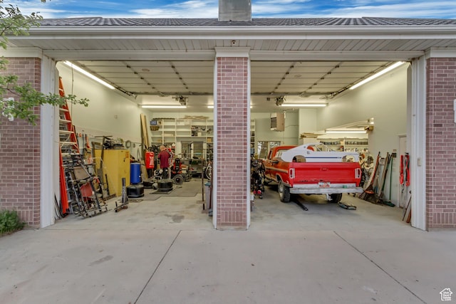 542 E 10000 S, Salem, UT 84653 - view of garage