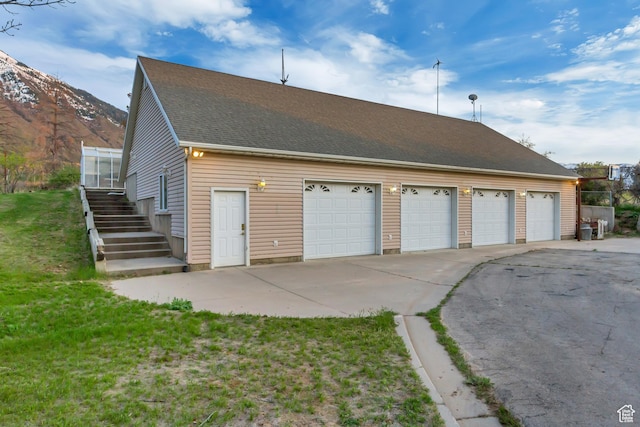 542 E 10000 S, Salem, UT 84653 - detached garage featuring a mountain view