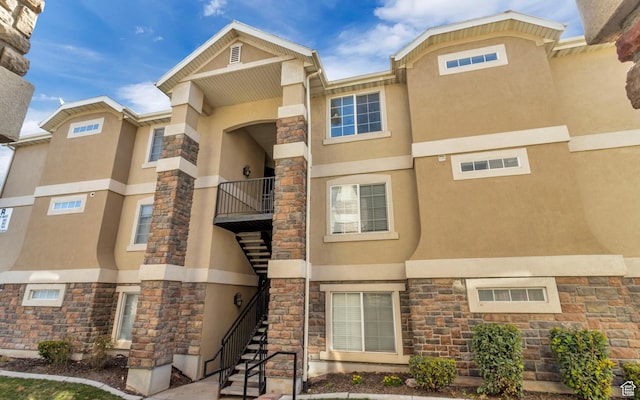 1195 W Dallin Dr N Unit R301, Pleasant Grove, UT 84062 - view of property with stairway