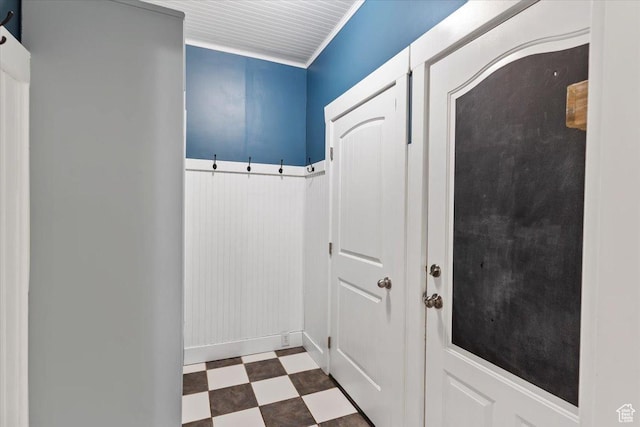 2099 W 700 S, Syracuse, UT 84075 - entryway with dark flooring and baseboards