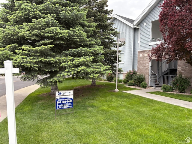 1559 N Riverside Ave Unit 9, Provo, UT 84604 - surrounding community with a yard