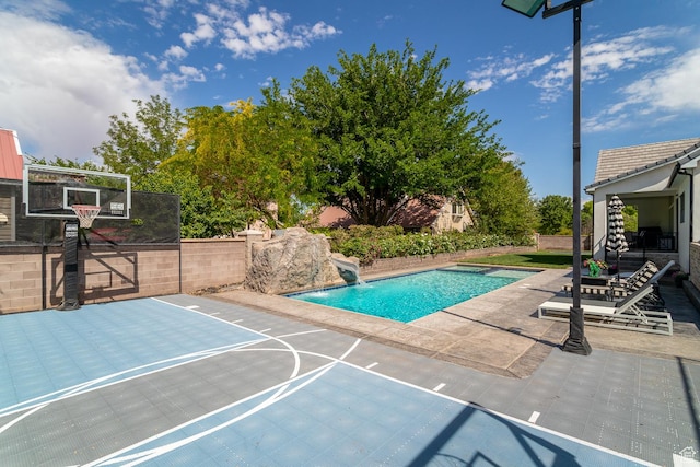 684 S 990 W, Hurricane, UT 84737 - view of basketball court with basketball court and fence