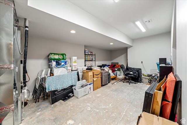 684 S 990 W, Hurricane, UT 84737 - finished below grade area featuring recessed lighting