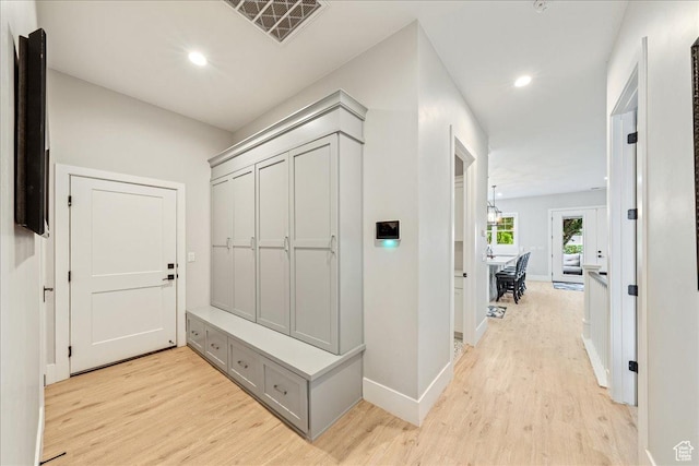 684 S 990 W, Hurricane, UT 84737 - mudroom featuring light wood-type flooring, recessed lighting, and baseboards