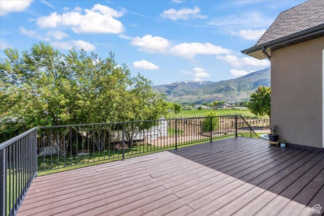 916 Country Ln, Farmington, UT 84025 - deck with a mountain view