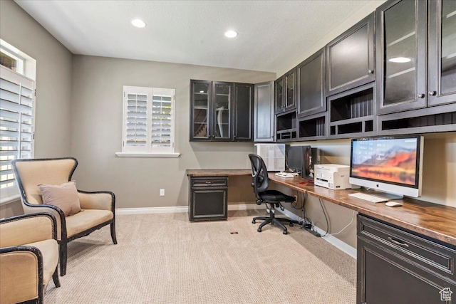 916 Country Ln, Farmington, UT 84025 - home office featuring built in study area, light carpet, recessed lighting, and baseboards