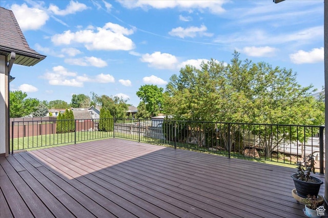 916 Country Ln, Farmington, UT 84025 - view of wooden deck