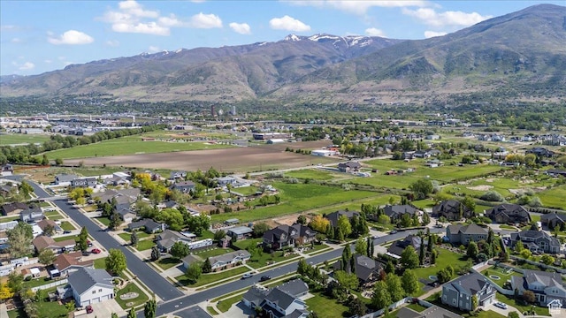 916 Country Ln, Farmington, UT 84025 - aerial view of property's location featuring nearby suburban area and mountains