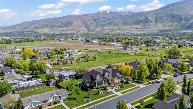 916 Country Ln, Farmington, UT 84025 - aerial perspective of suburban area with mountains