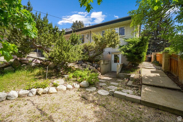 3501 E Loren Von Dr, Millcreek, UT 84124 - view of yard