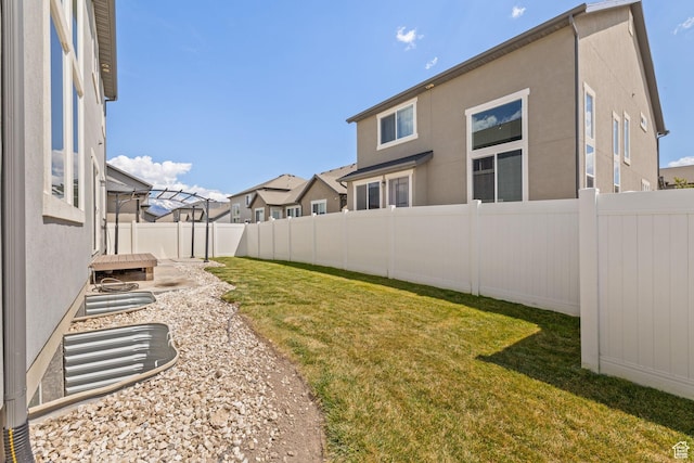 view of yard with a residential view