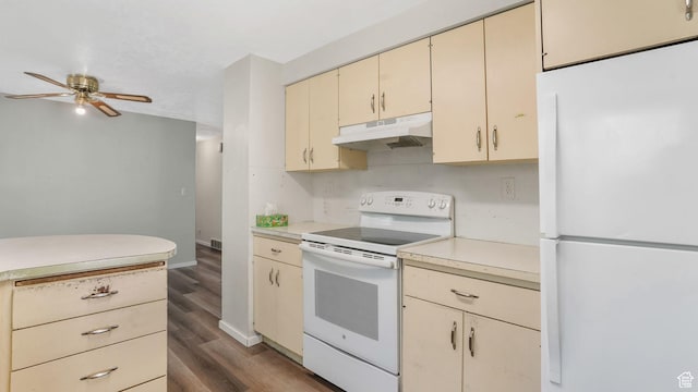 906 N Fort Canyon Rd, Alpine, UT 84004 - kitchen featuring white appliances, under cabinet range hood, cream cabinetry, light countertops, and a ceiling fan