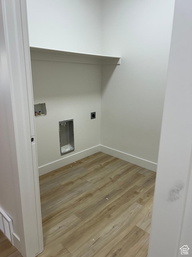 244 E 300 N, Payson, UT 84651 - laundry room with light wood-type flooring, hookup for an electric dryer, and hookup for a washing machine