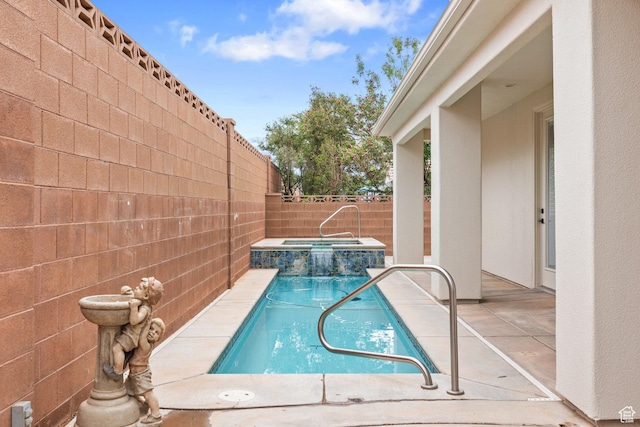1095 S White Sands Dr, Washington, UT 84780 - view of pool featuring a fenced backyard, a pool with connected hot tub, and a patio