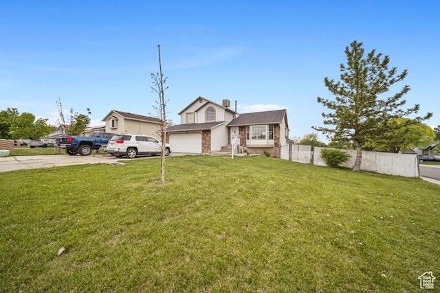 view of front of house featuring driveway