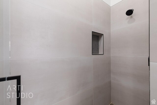 3855 S Kennedy Ln, Washington, UT 84780 - bathroom view of a tile shower