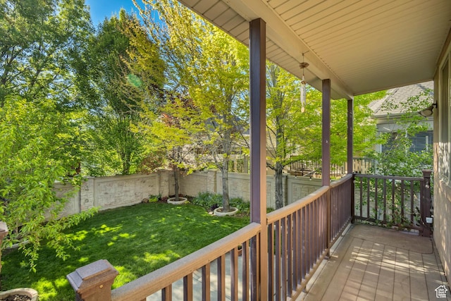 balcony featuring covered porch