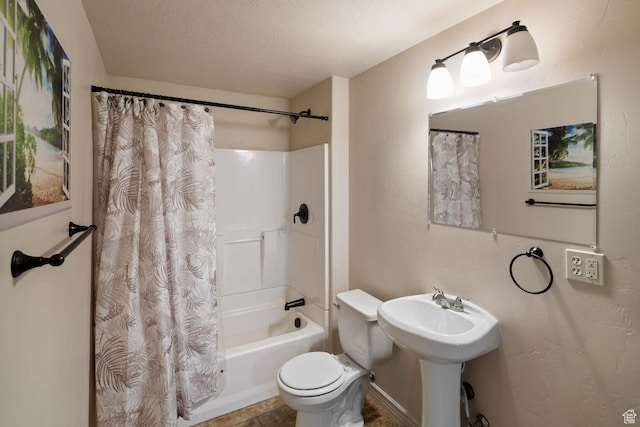 384 N 710 E, Salem, UT 84653 - full bath with toilet and shower / tub combo with curtain