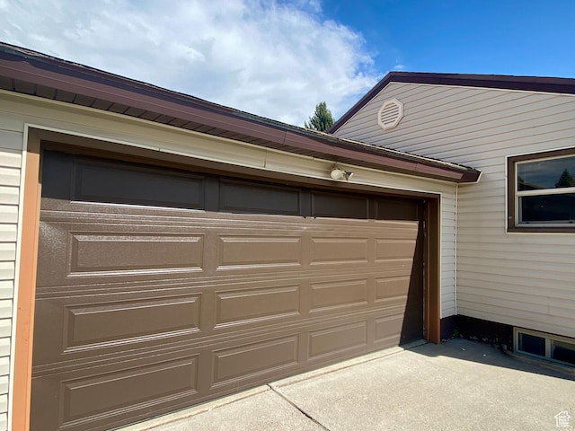 271 S Court St W, Soda Springs, ID 83276 - garage with concrete driveway