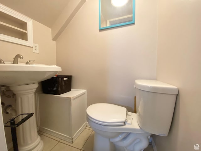 271 S Court St W, Soda Springs, ID 83276 - half bath featuring tile patterned flooring and toilet