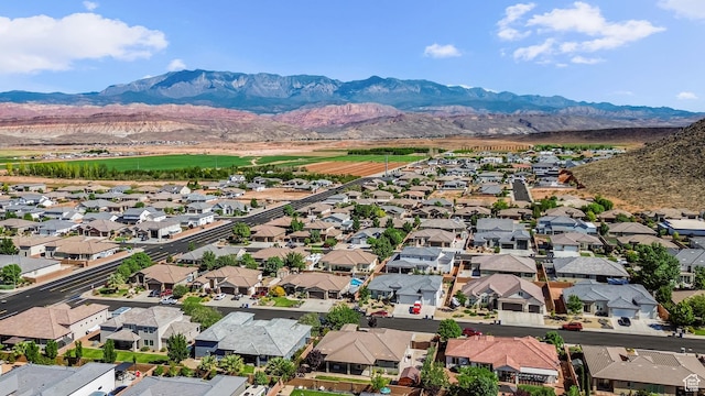 3335 W 2570 S, Hurricane, UT 84737 - aerial view of residential area featuring mountains