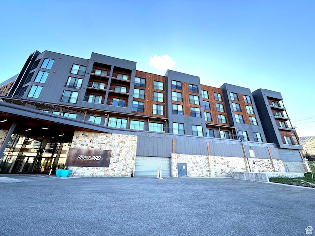 2670 Canyons Resort Dr Unit 129, Park City, UT 84098 - view of apartment building / complex